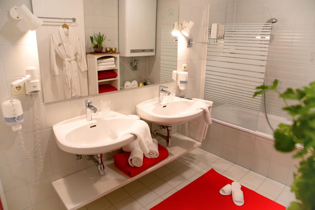 Berghotel Hois ハイリゲンブルート エクステリア 写真